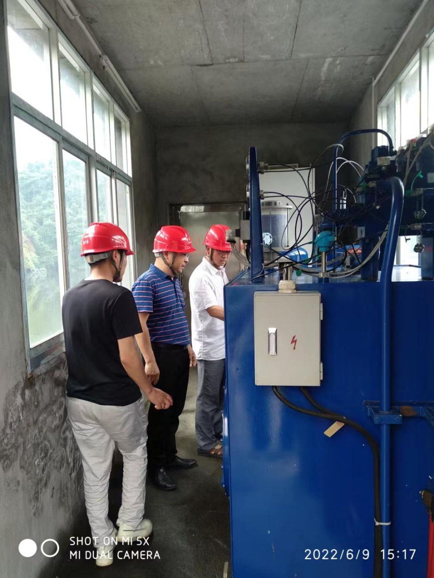 安全检查.jpg 安全检查.jpg