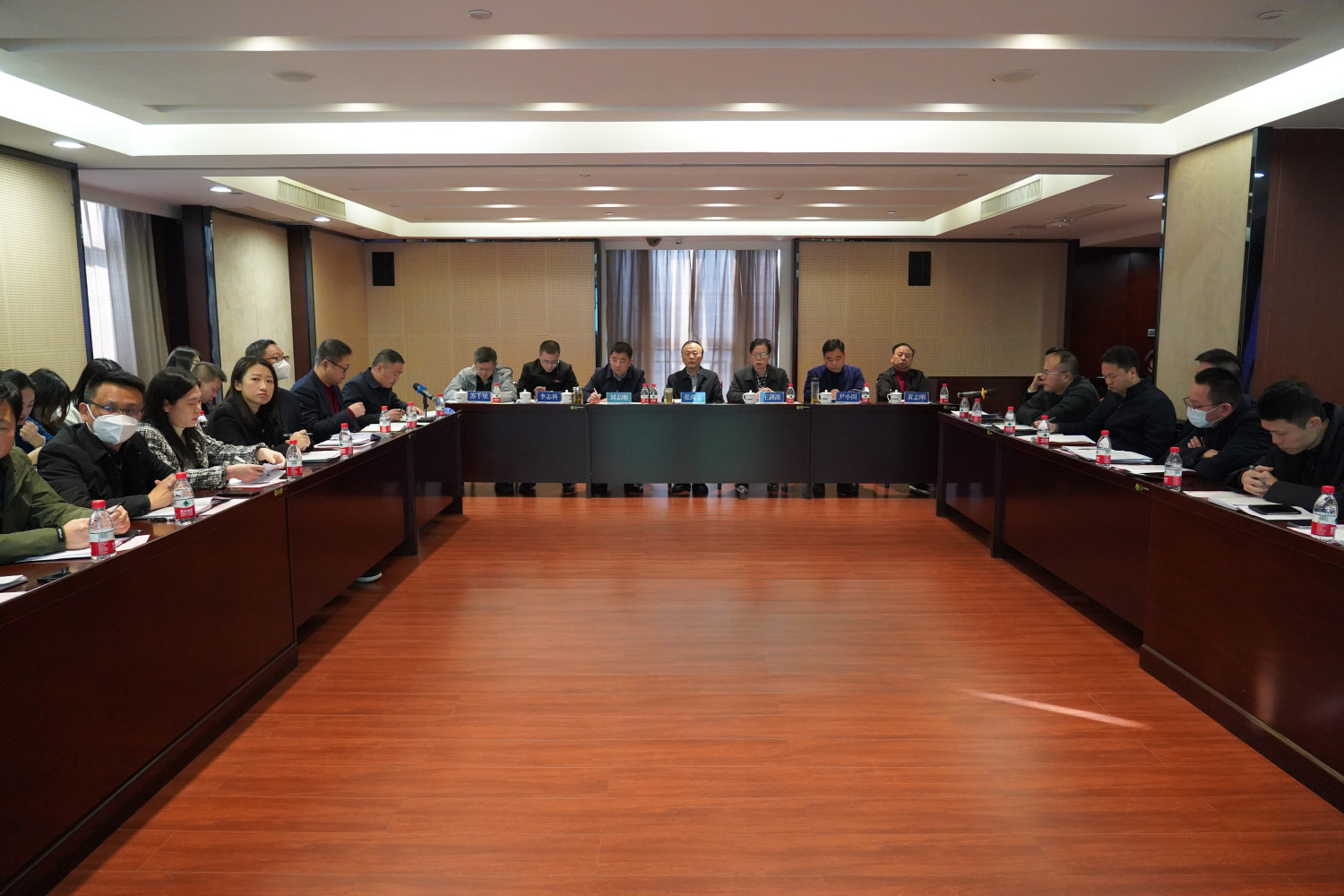 务虚求实起好步 谋定而动布好局——开云体育(中国)官方网站召开2023年经营发展工作务虚会