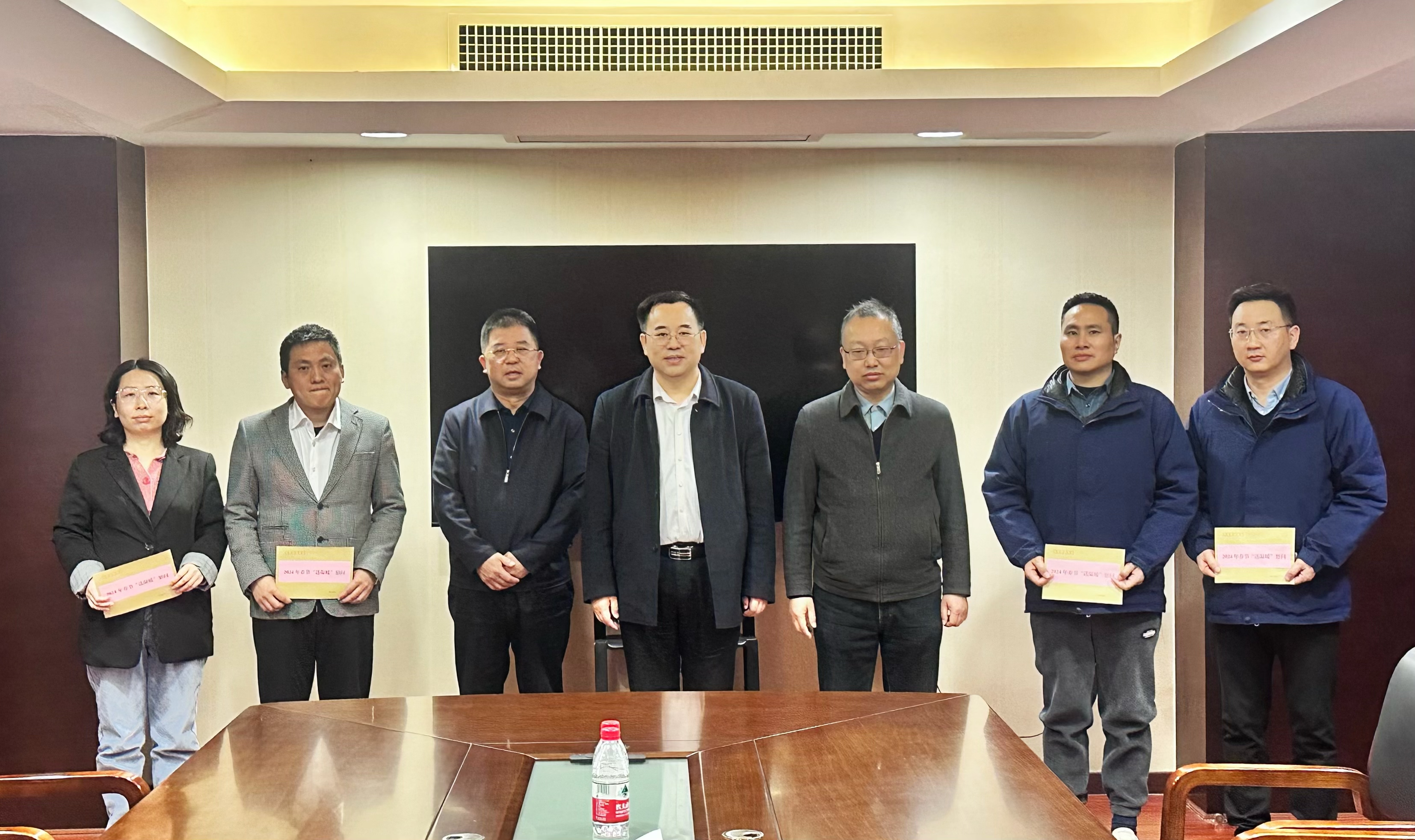 寒冬送温暖，关爱暖人心——开云体育(中国)官方网站开展2024年春节“送温暖”走访慰问活动