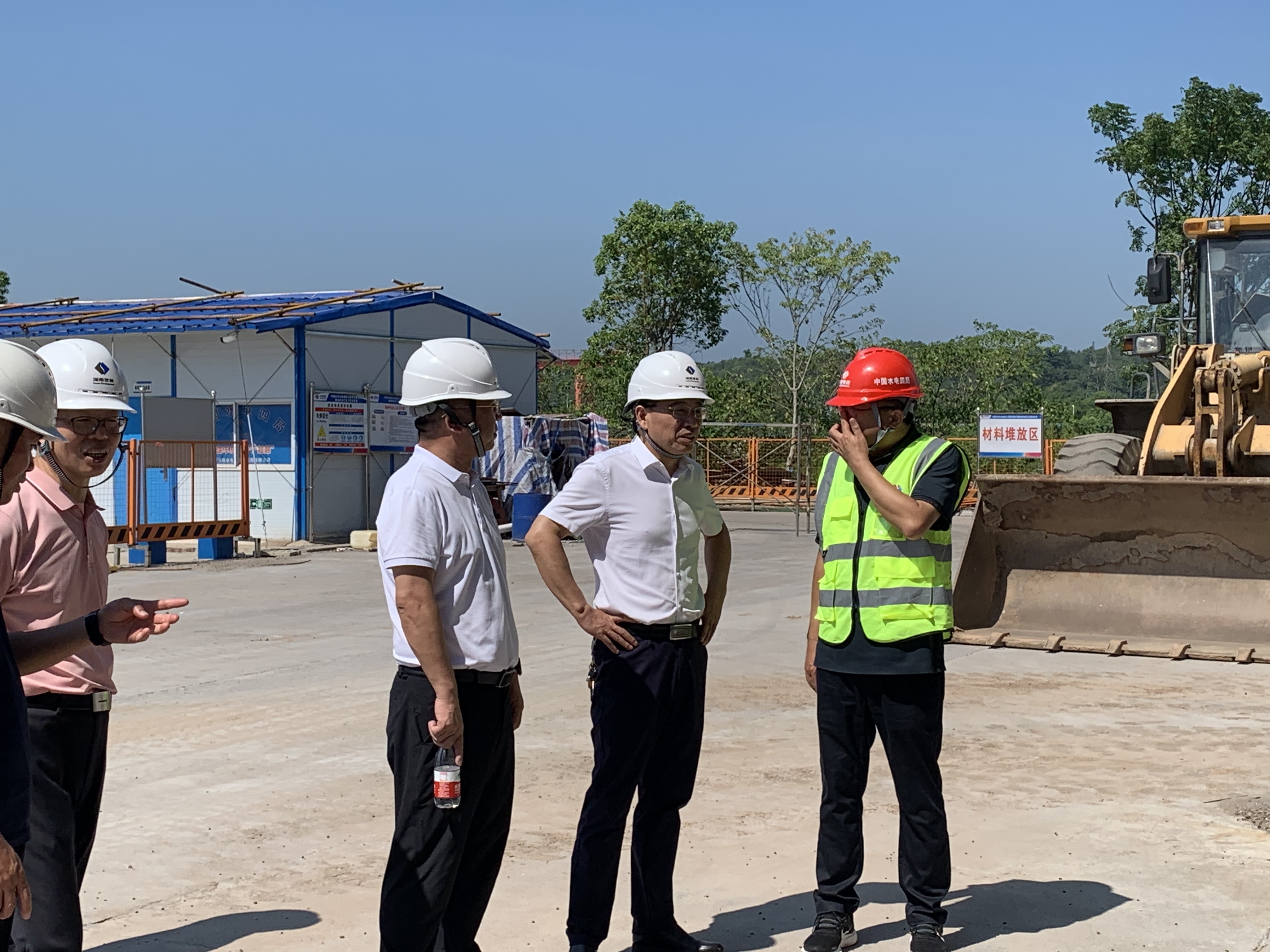 张军带队赴开云体育(中国)官方网站株洲航电扩机项目开展监督调研