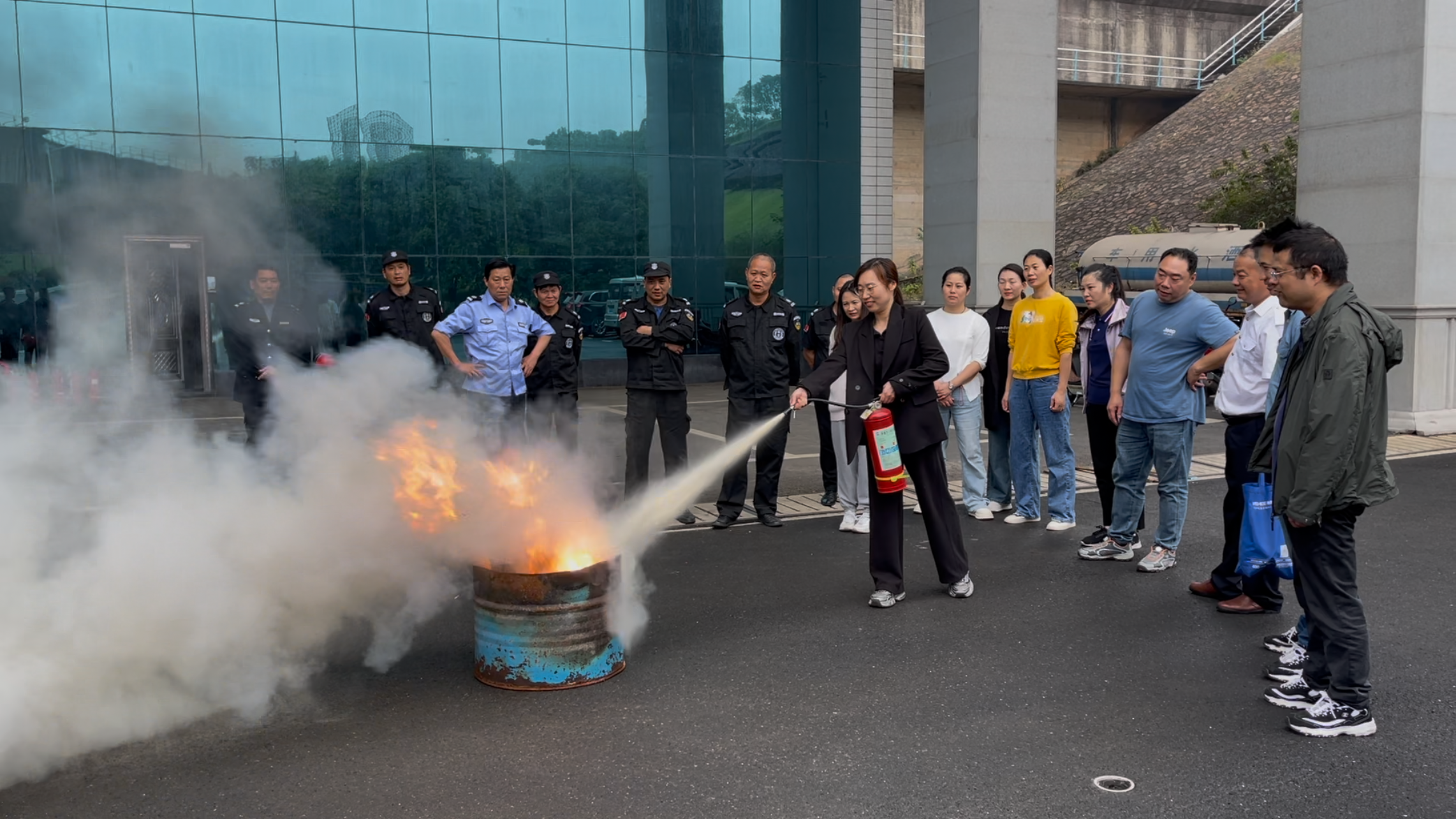 全民消防、生命至上--开云体育(中国)官方网站株洲航电2024年消防宣传月活动纪实